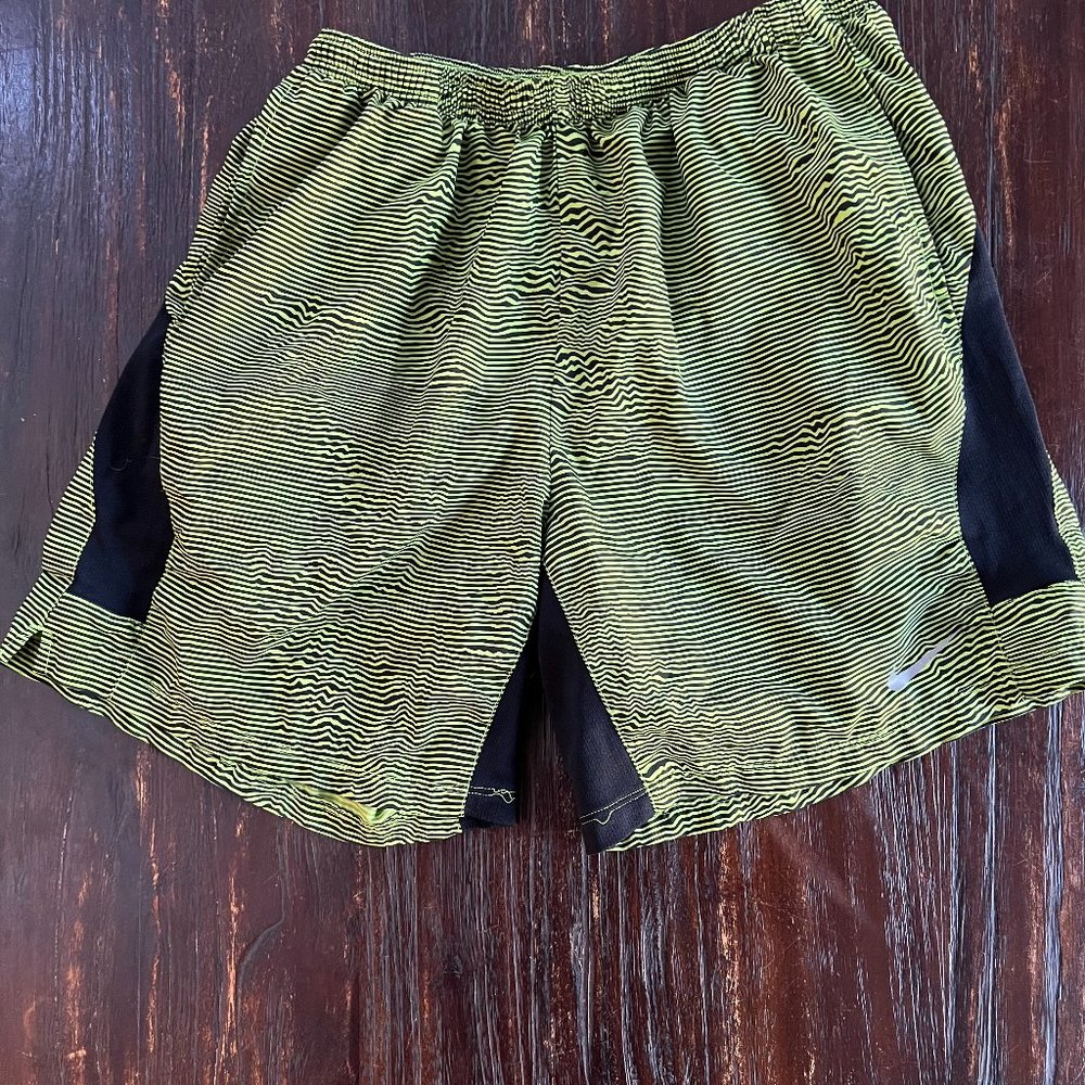 Nike Dri-Fit Shorts, Green & Black, L